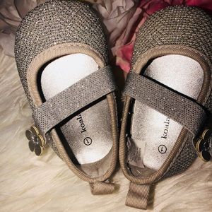 Koala baby silver metallic dress shoes baby sz 01